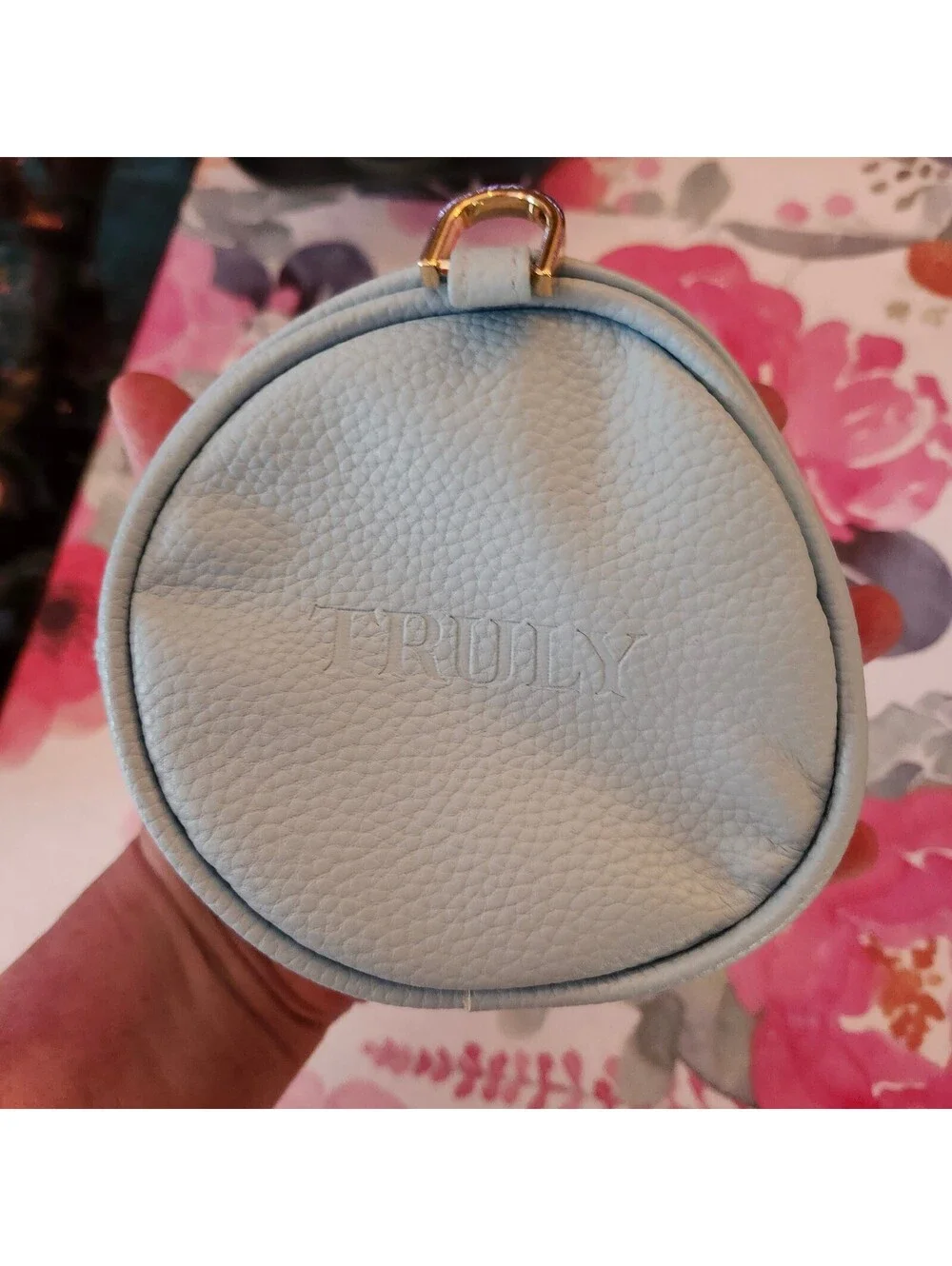 Truly Beauty Aqua Blue Round Zipper Cosmetic Makeup Bag Gold Tone New